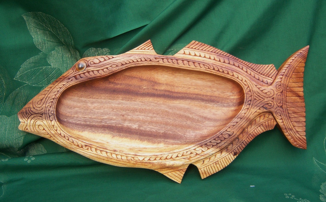 Decoritive Hawaii wood serving bowls and trays - Hawaii Woodcarving ART by  Tevita Kunato.